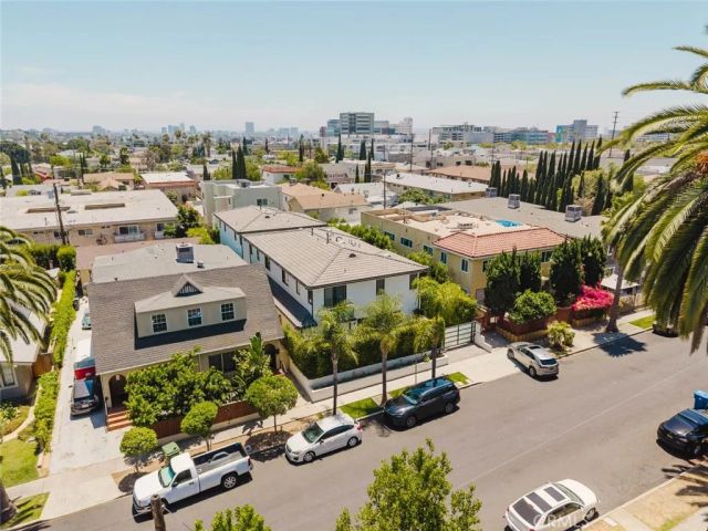 4418 Kingswell Avenue, Los Angeles, CA 90027