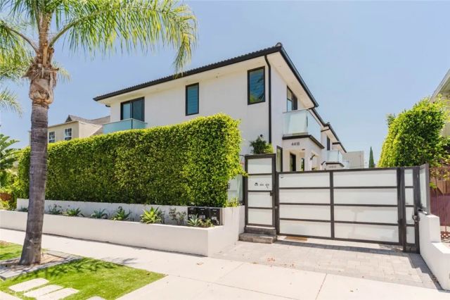 4418 Kingswell Avenue, Los Angeles, CA 90027