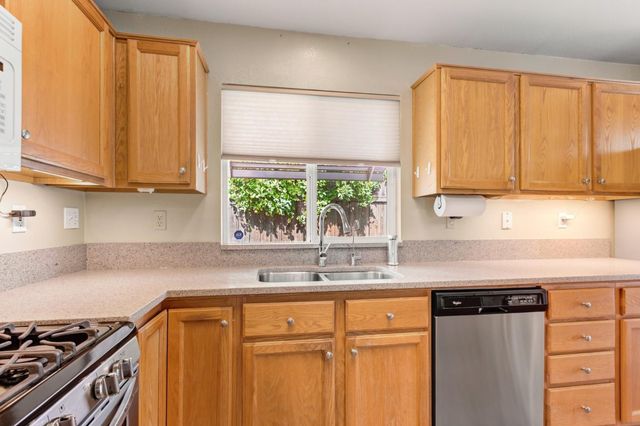 10659 Basie Way, Rancho Cordova, CA 95670