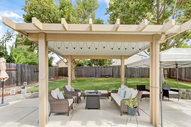 10659 Basie Way, Rancho Cordova, CA 95670