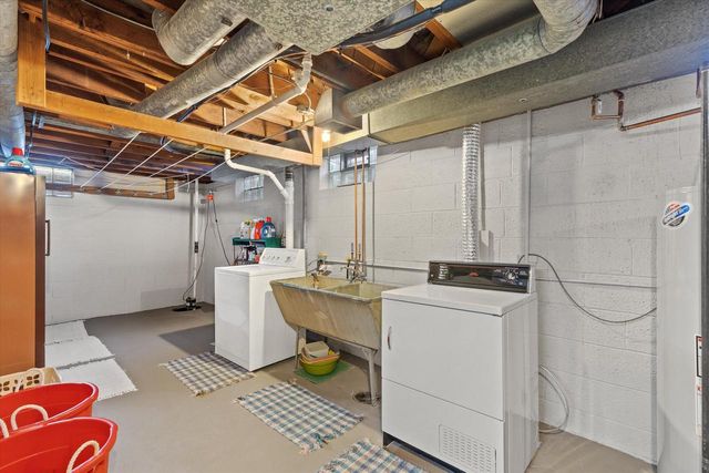 1330 S 103rd STREET, West Allis, WI 53214