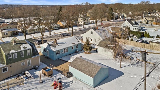 1330 S 103rd STREET, West Allis, WI 53214