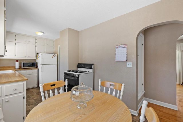 1330 S 103rd STREET, West Allis, WI 53214