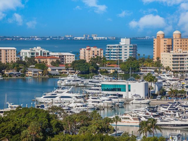 332 BOB WHITE WAY, Sarasota, FL 34236