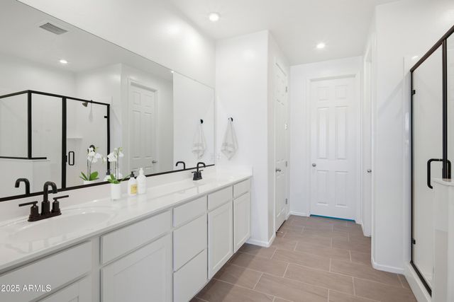19020 W STELLA Avenue, Waddell, AZ 85355