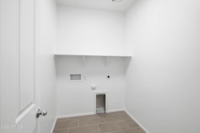 19020 W STELLA Avenue, Waddell, AZ 85355