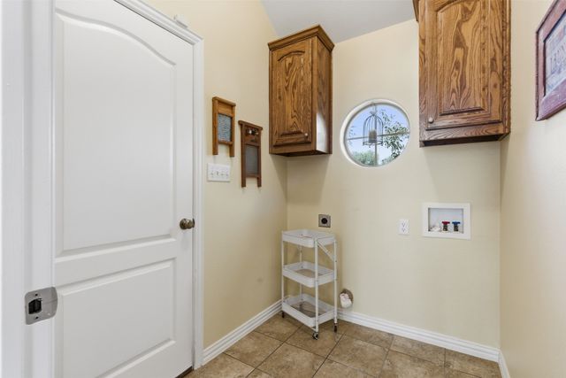 437 Adair Lane, Weatherford, TX 76088