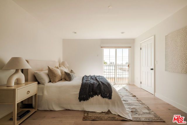 844 17th Street 105, Santa Monica, CA 90403