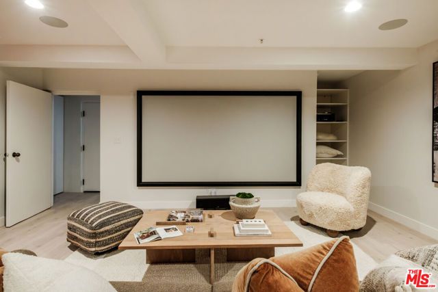 844 17th Street 105, Santa Monica, CA 90403