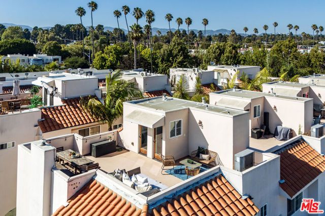 844 17th Street 105, Santa Monica, CA 90403
