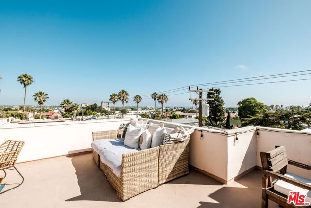 844 17th Street 105, Santa Monica, CA 90403