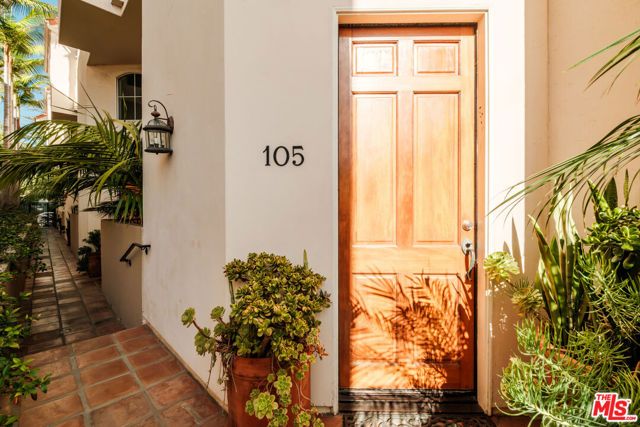 844 17th Street 105, Santa Monica, CA 90403