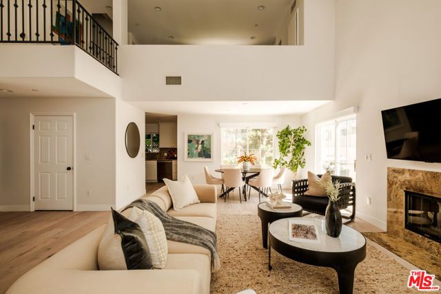 844 17th Street 105, Santa Monica, CA 90403