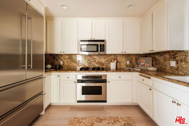 844 17th Street 105, Santa Monica, CA 90403