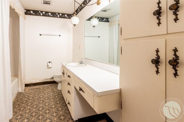 1323 Granite, Billings, MT 59102