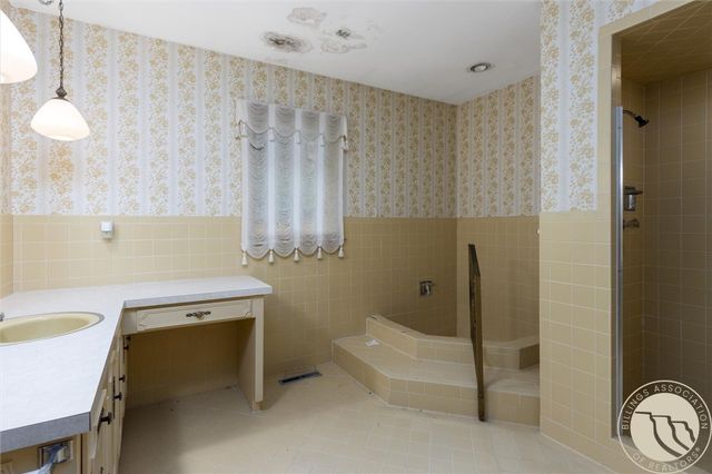 1323 Granite, Billings, MT 59102