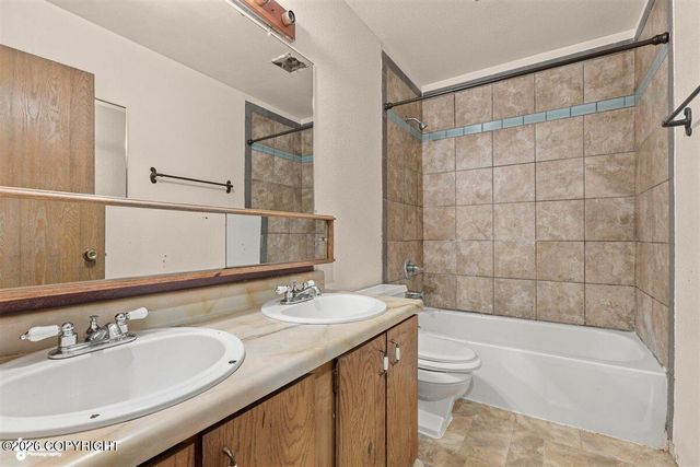 4010 Resurrection Drive, Anchorage, AK 99504