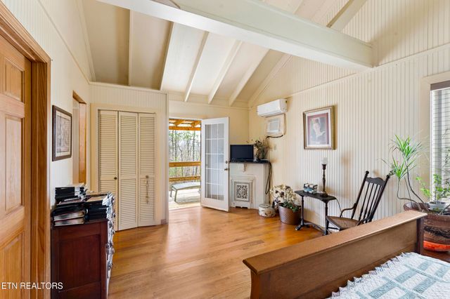 258 Charlie Newberry Rd, Lancing, TN 37770