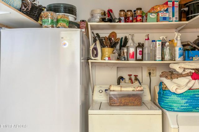 258 Charlie Newberry Rd, Lancing, TN 37770