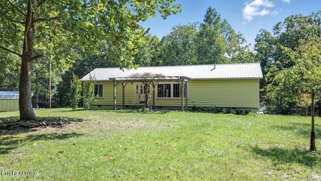 258 Charlie Newberry Rd, Lancing, TN 37770