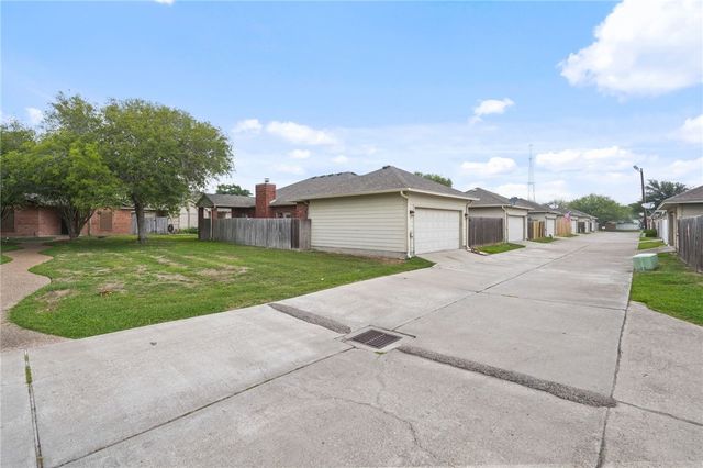 7205 Mansions Dr U1, Corpus Christi, TX 78414