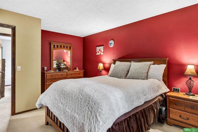 2612 Ponderosa Drive, Bellevue, NE 68123
