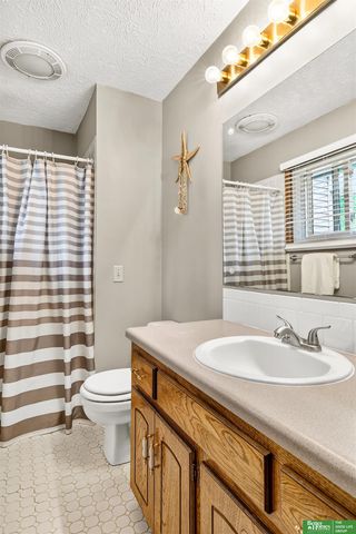 2612 Ponderosa Drive, Bellevue, NE 68123
