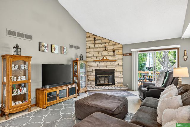 2612 Ponderosa Drive, Bellevue, NE 68123