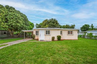 12741 Wood St, Miami, FL 33167