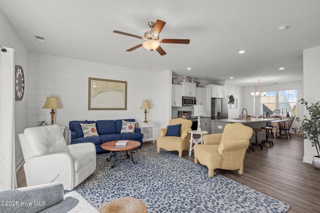 208 Gray Duck Drive, Beaufort, NC 28516