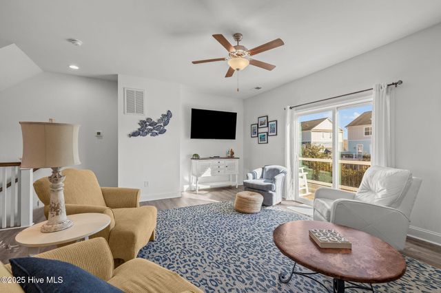 208 Gray Duck Drive, Beaufort, NC 28516