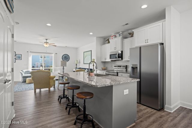 208 Gray Duck Drive, Beaufort, NC 28516