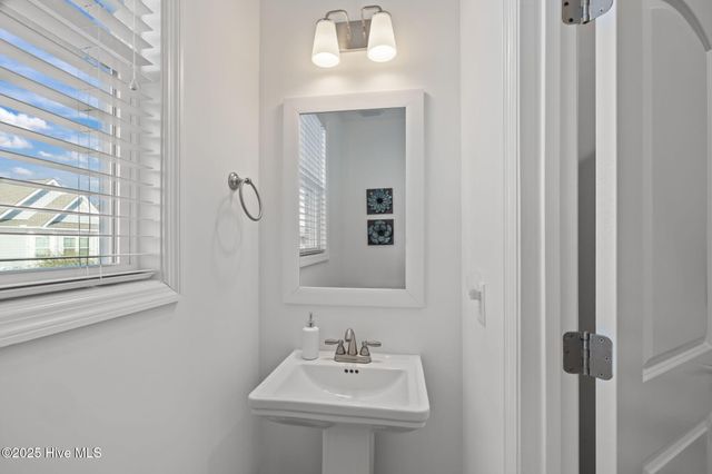 208 Gray Duck Drive, Beaufort, NC 28516