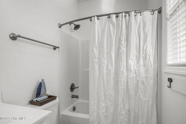 208 Gray Duck Drive, Beaufort, NC 28516