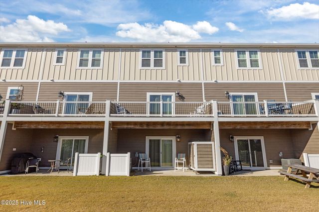 208 Gray Duck Drive, Beaufort, NC 28516