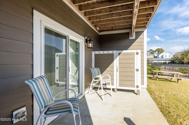 208 Gray Duck Drive, Beaufort, NC 28516