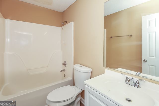 2051 Registry Court, Hampton, GA 30228