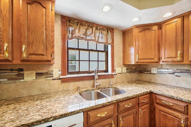 2730 Wayland Avenue, Dayton, OH 45420