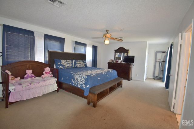 2314 Westhaven Avenue, Bakersfield, CA 93304