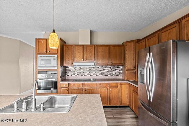 126 Rainmaker Drive, Jacksonville, NC 28540