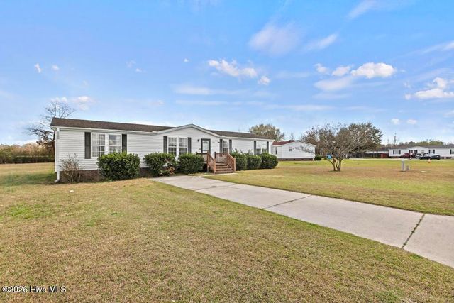 126 Rainmaker Drive, Jacksonville, NC 28540