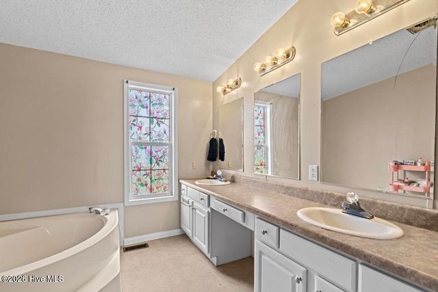 126 Rainmaker Drive, Jacksonville, NC 28540