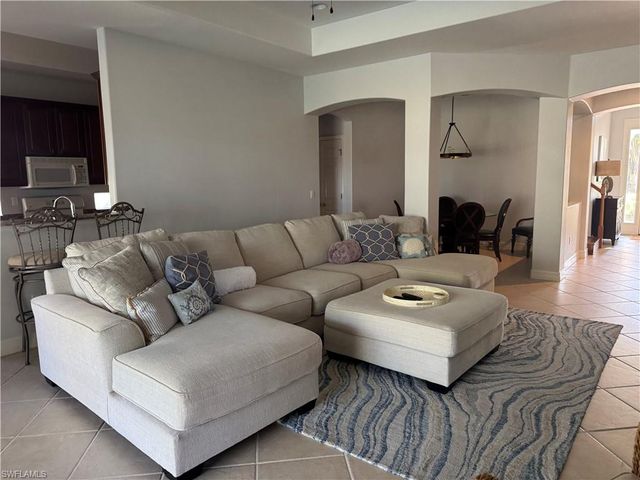 10364 Porto Romano DR, Miromar Lakes, FL 33913