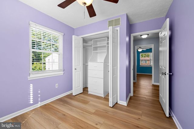 1218 HOLMESPUN DR, Pasadena, MD 21122