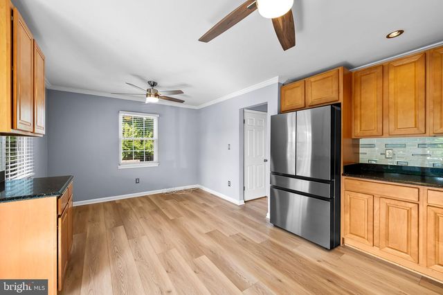 1218 HOLMESPUN DR, Pasadena, MD 21122