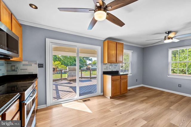 1218 HOLMESPUN DR, Pasadena, MD 21122