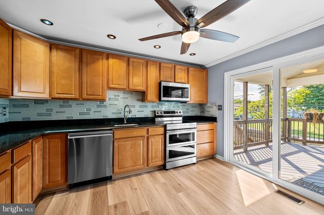 1218 HOLMESPUN DR, Pasadena, MD 21122