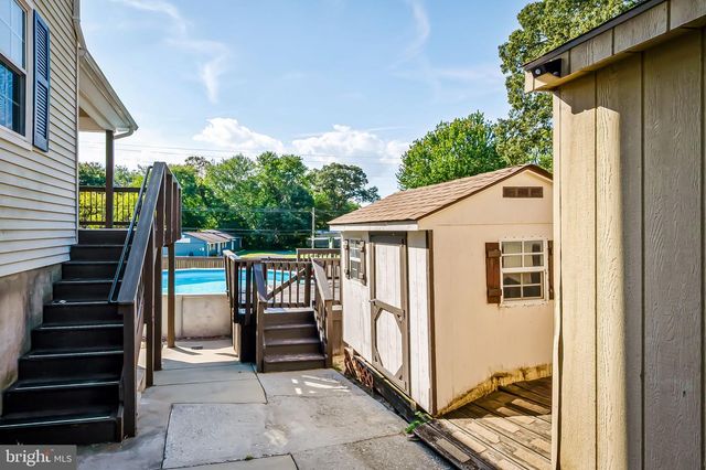 1218 HOLMESPUN DR, Pasadena, MD 21122