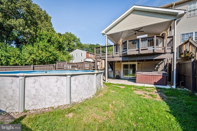1218 HOLMESPUN DR, Pasadena, MD 21122