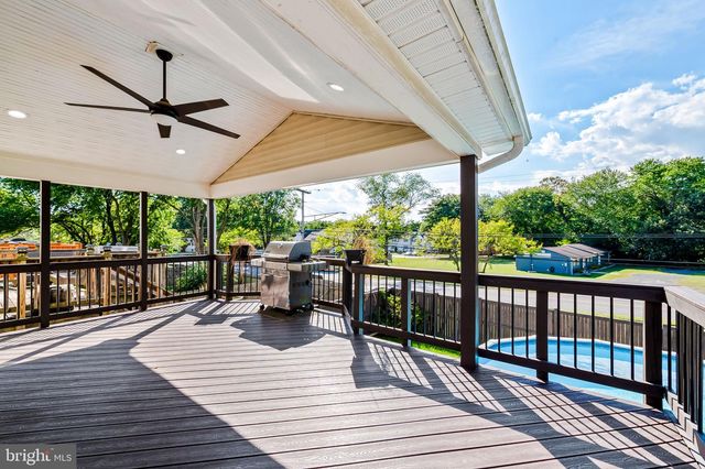 1218 HOLMESPUN DR, Pasadena, MD 21122